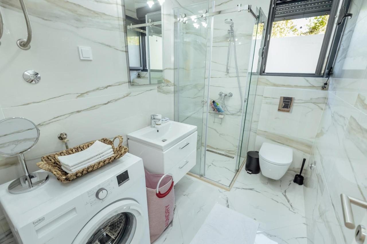 Miracle Apartment Kotor Luaran gambar